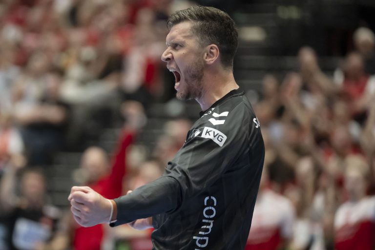 HTH LIGAEN i Sparekassen Danmark Arena
1 DM finale Aalborg Håndbold-Skjern Håndbold
Foto: Henrik Hansen